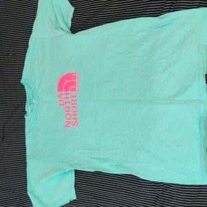 (M) Men's North Face style tee